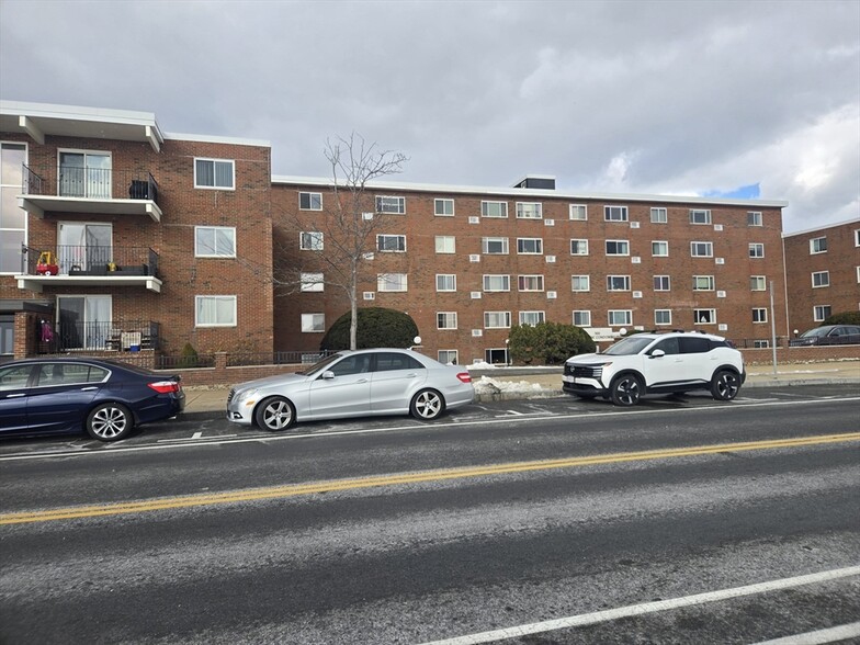 Primary Photo - 500 Revere Beach Blvd