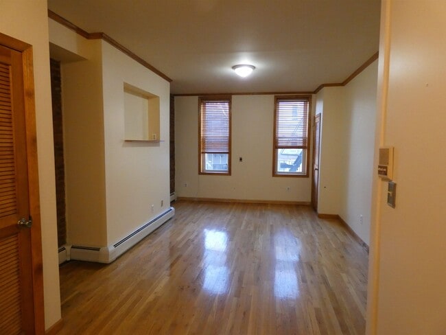 Building Photo - 931 Park Ave