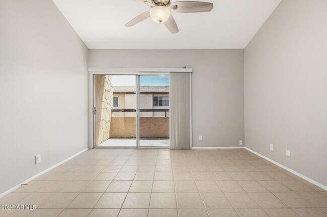 Building Photo - 8055 E Thomas Rd