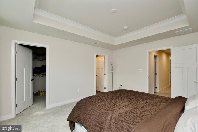 Building Photo - 11073 Meridian Hill Way