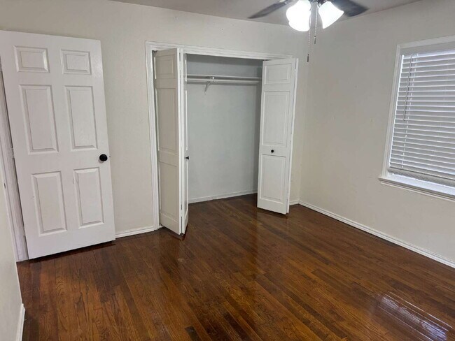 Building Photo - "Charming 4-Bed Lubbock Retreat: Granite Kitchen, Hardwood Elegance & Cozy Fireplace!"