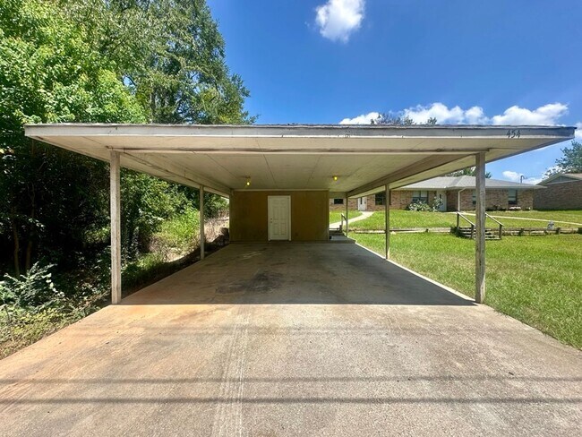 Building Photo - Stoneridge Duplex 454/452