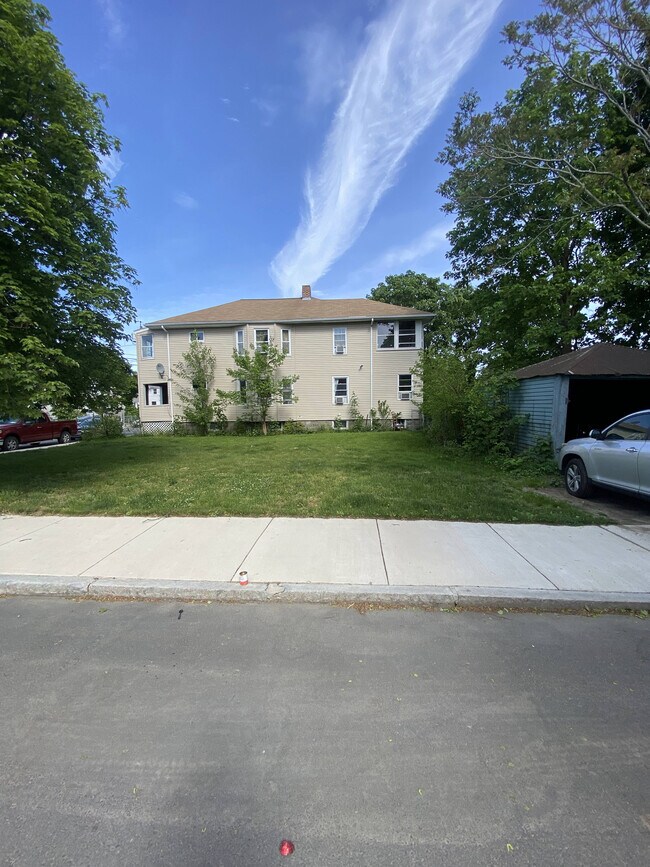 Building Photo - 120 Windsor Rd