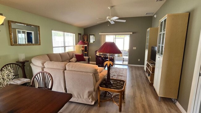 Building Photo - 2453 Violet Ct