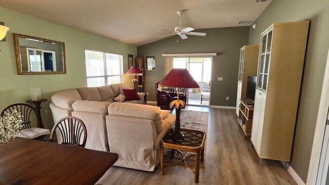 Building Photo - M2453 Violet (VCSC-15/10)