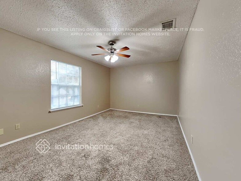 Building Photo - 4156 Hathaway Dr