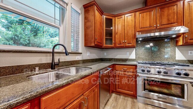 Building Photo - 14600 Jomark Ln