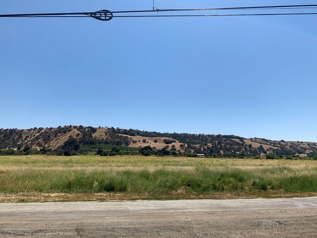 Building Photo - Single Story Country Home in Tres Pinos, Ca