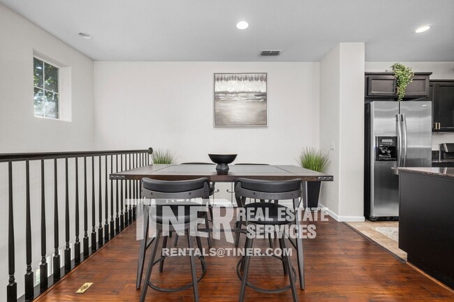 Building Photo - 506 Monet Ln