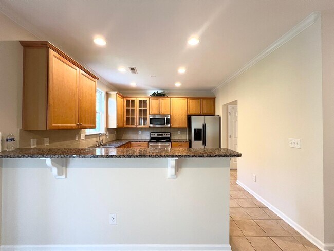 Building Photo - 10501 Dominion Village Dr
