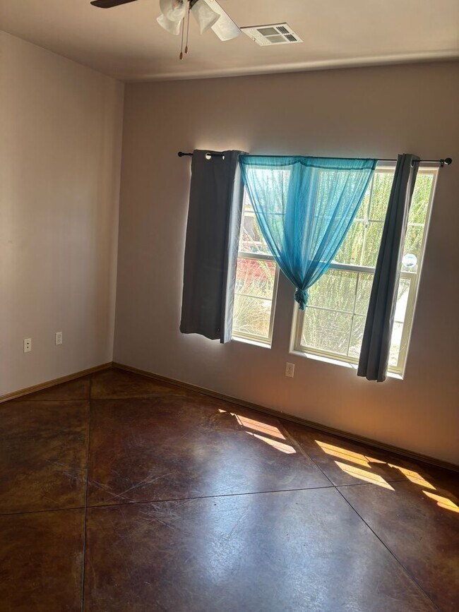 Building Photo - 3635 Santa Cecilia Ave