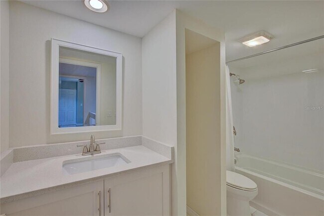 Building Photo - 2612 2nd Ct