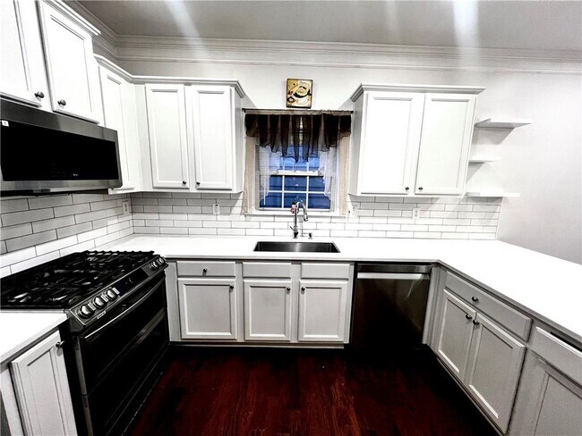 Building Photo - 115 Tyson Woods Rd