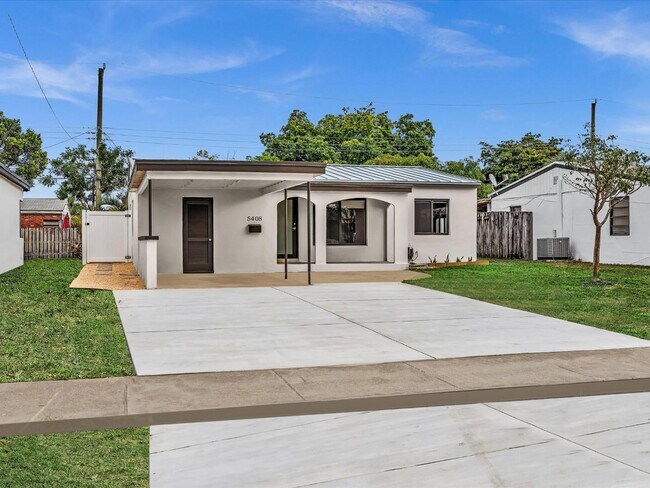 Building Photo - 5408 NE 3rd Ter.