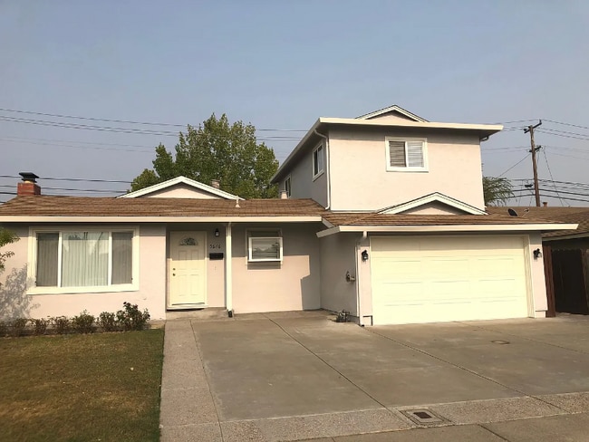 Building Photo - 5676 Antone Rd