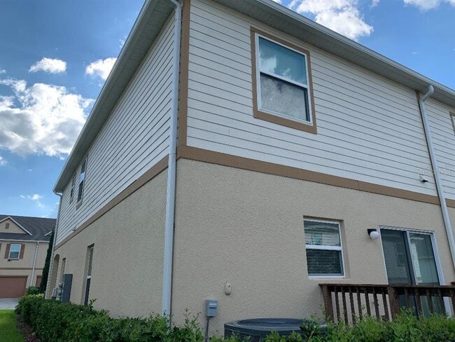 Building Photo - 3853 Hampstead Ln