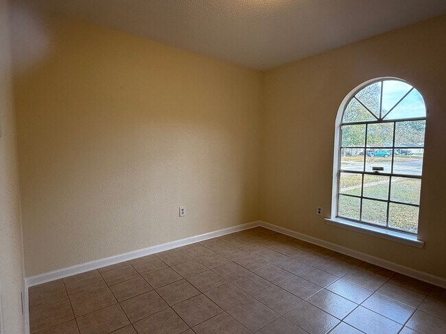 Building Photo - Northwood Village Corner Lot