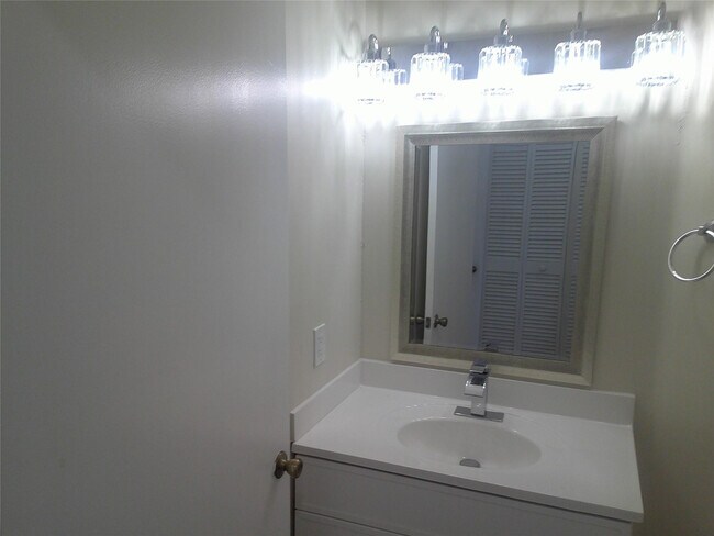 Building Photo - 19250 NW 22nd St