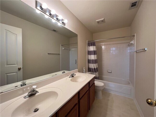 Building Photo - 12720 Twisted Briar Ln