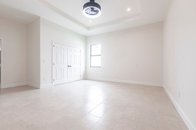 Building Photo - 10295 Carolina St