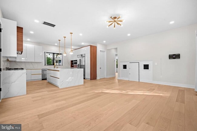 Building Photo - 4246 15th St N