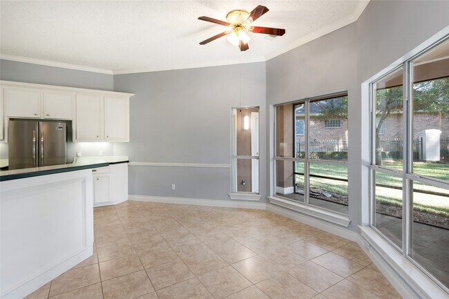 Building Photo - 60 Fairfield Dr