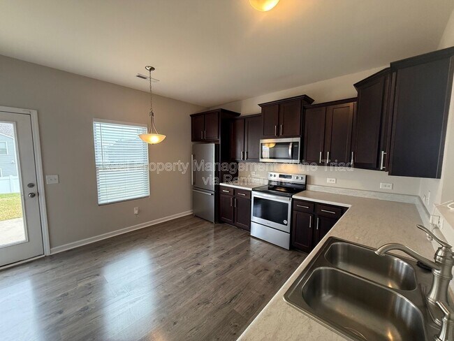 Building Photo - 5836 Springer Dr