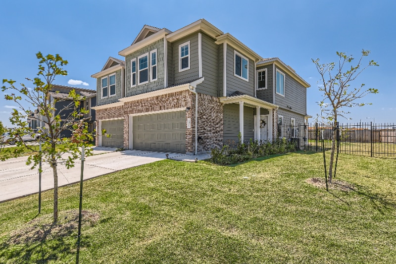 Building Photo - 7100 Spotted Leaf Wy