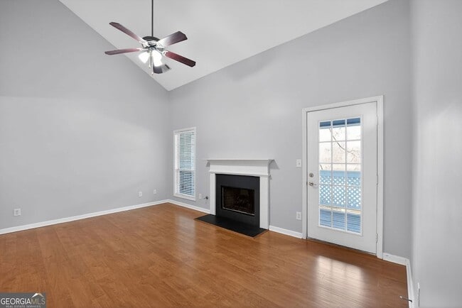 Building Photo - 3921 Riverlook Pkwy SE