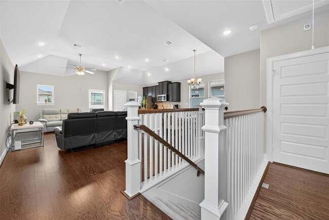 Building Photo - 11911 Briarwood Hill Way