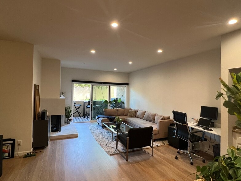 Building Photo - 8180 Manitoba St