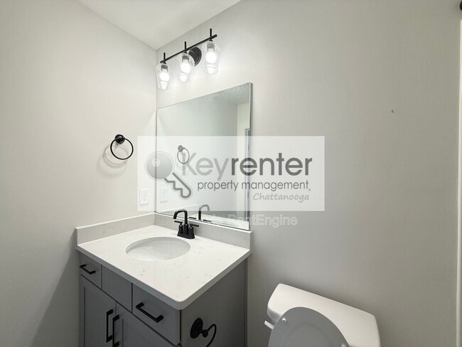 Building Photo - 1674 S Watkins St