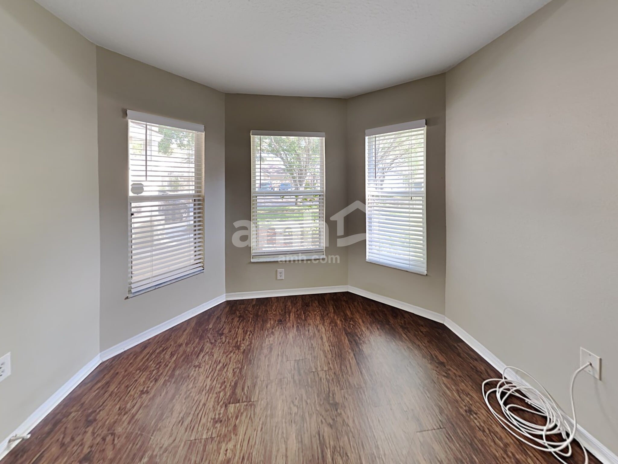 Building Photo - 5834 Tanagerlake Rd