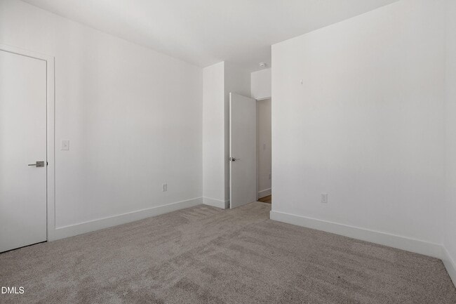 Building Photo - 2017 Jade St