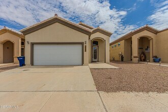 Building Photo - 3646 Grand Bahamas Dr