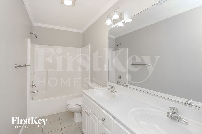 Building Photo - 6866 Greenbrook Dr