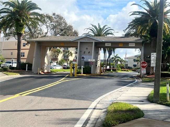 Building Photo - 10036 63rd Ave N