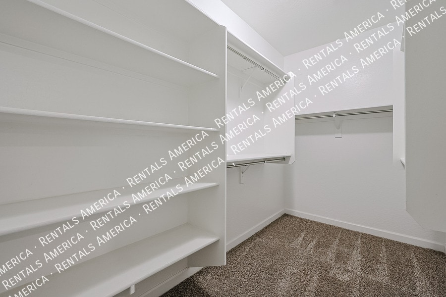 Building Photo - 13607 W Briles Rd