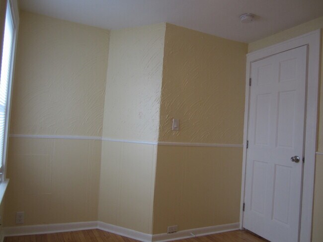 Building Photo - 3942 Emerson Ave N