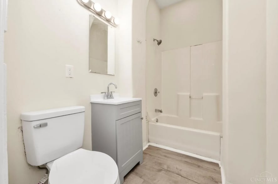 Bathroom - 550 Hale Ave