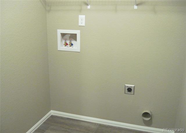 Building Photo - 7724 Sand Lake Heights