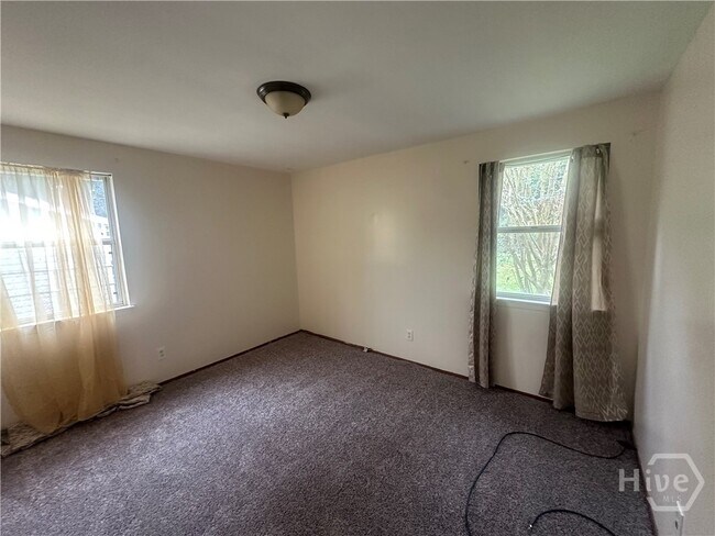 Building Photo - 2217 Bacon Park Dr