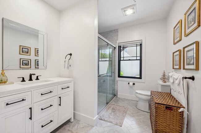 Building Photo - 9 Tidal Cove Way