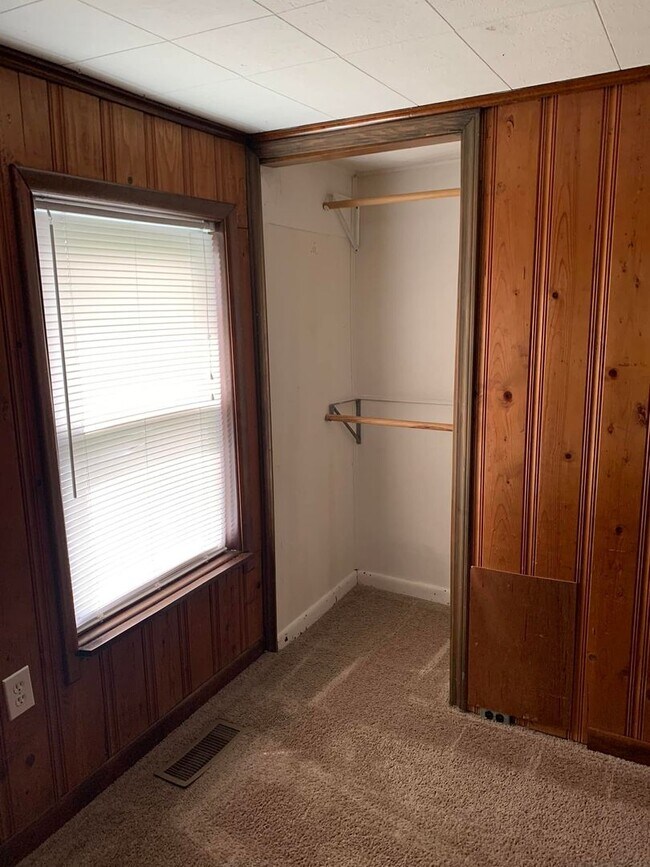 Building Photo - 5204 N Harlan Ave