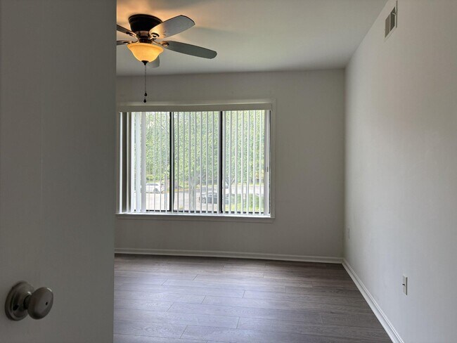 Building Photo - 9574 Jayhawk Terrace