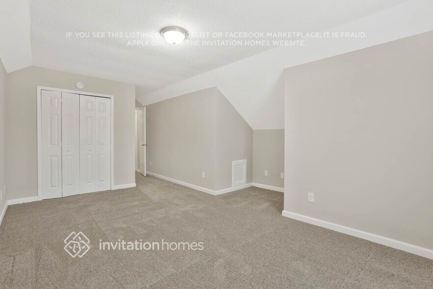 Building Photo - 6530 Lake Mill Ct