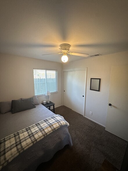 Building Photo - 779 Victorian Park Dr