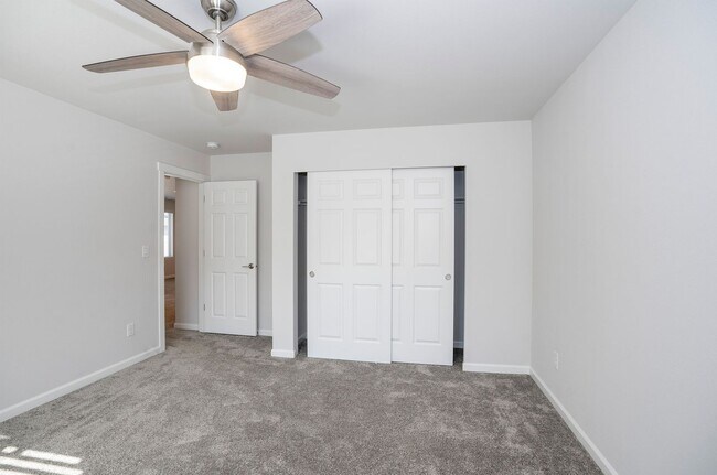 Building Photo - Newer 3-Bed Edgewood Home with A/C, Loft, ...