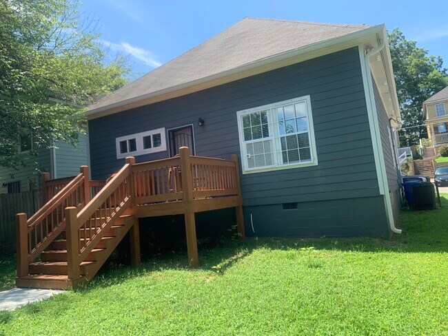 Building Photo - 774 Welch St SW