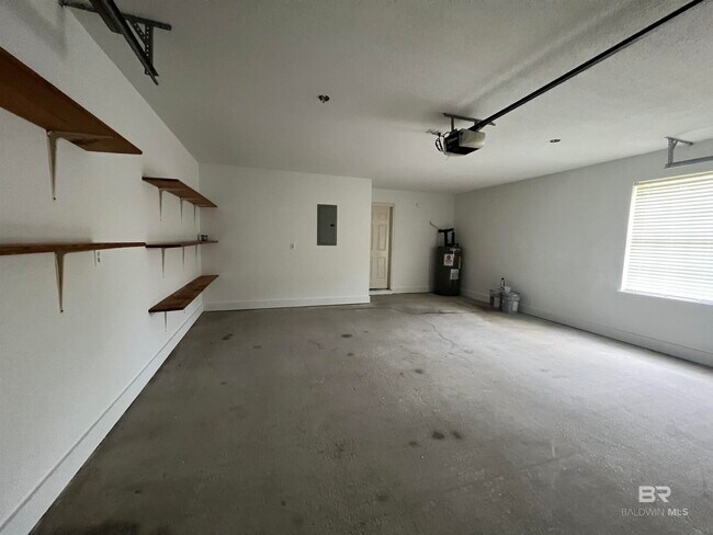 Building Photo - 8178 Gardenia Ct